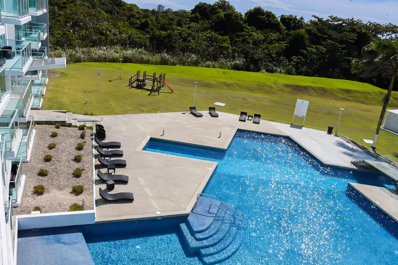 Resort pool — Bala Beach Beachfront Rental María Chiquita, Colón Panamá